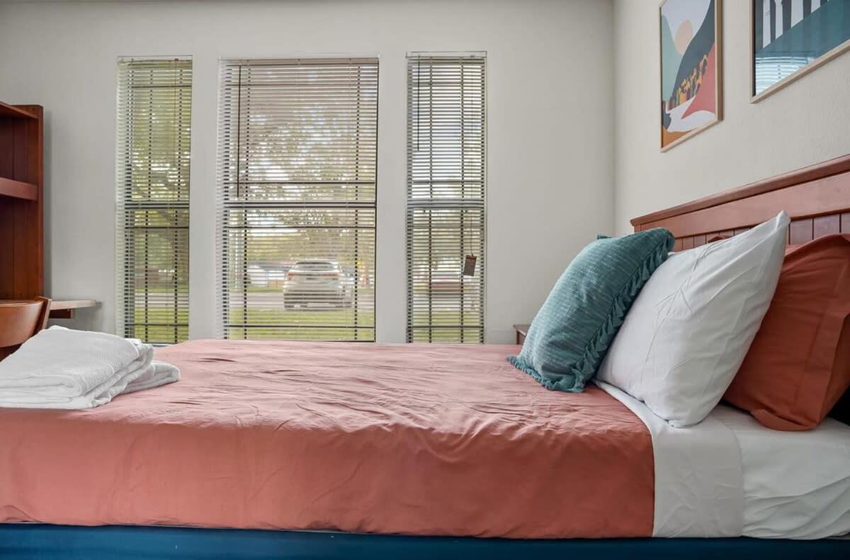 טאמפה Budget Friendly Sleeps 8 Discounts Available מראה חיצוני תמונה